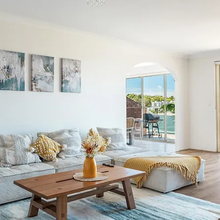 Stunning Waterfront Townhouse With Shared Swimpool, Harbour View And Free P-3